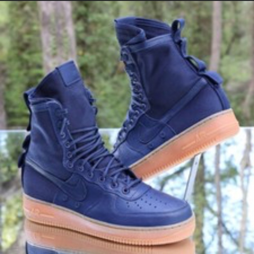 Nike SF Air Force 1 High Tops in Navy and Gum